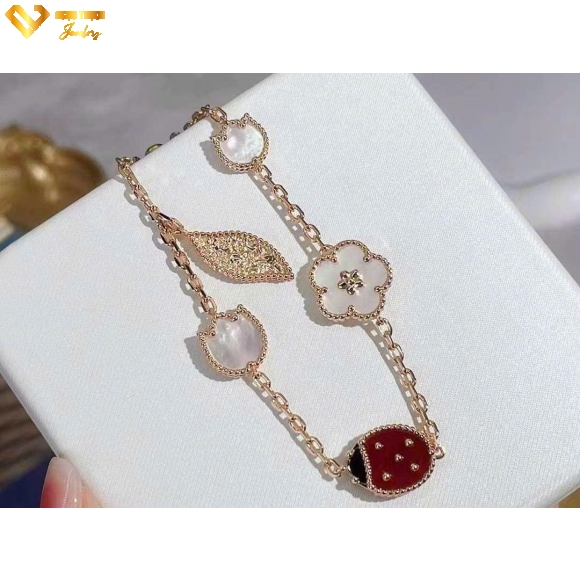 Lắc Tay NTJ011